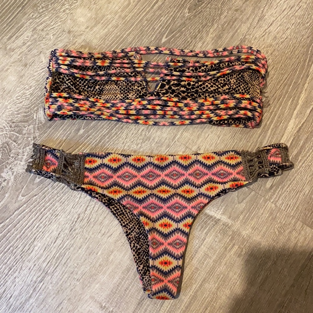 ACACIA SWIMWEAR SET - Picture 2 of 2